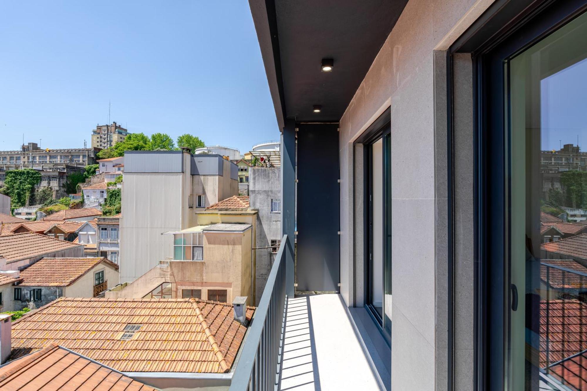 Apartment Hostwise - Premium & Modern Building