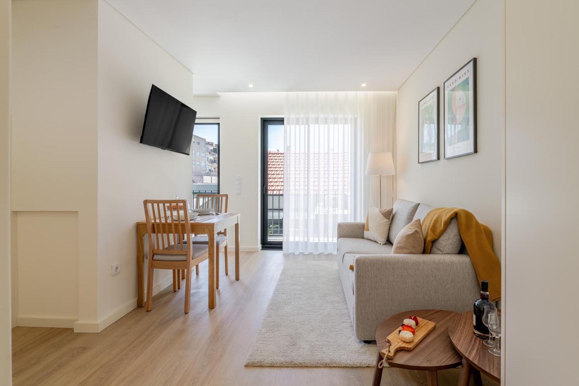 Hostwise - Premium & Modern Building Apartment Porto