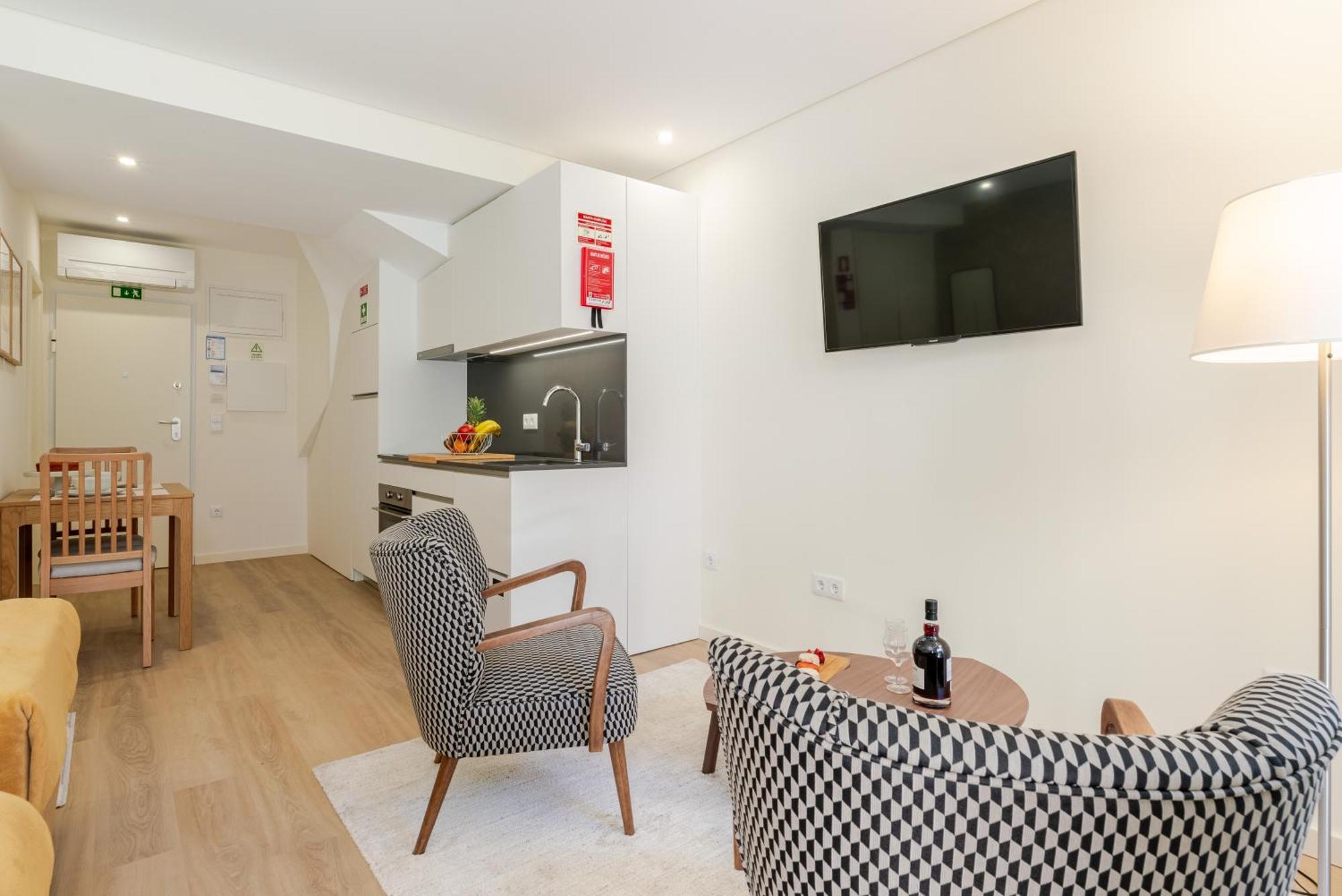 Apartment Hostwise - Premium & Modern Building