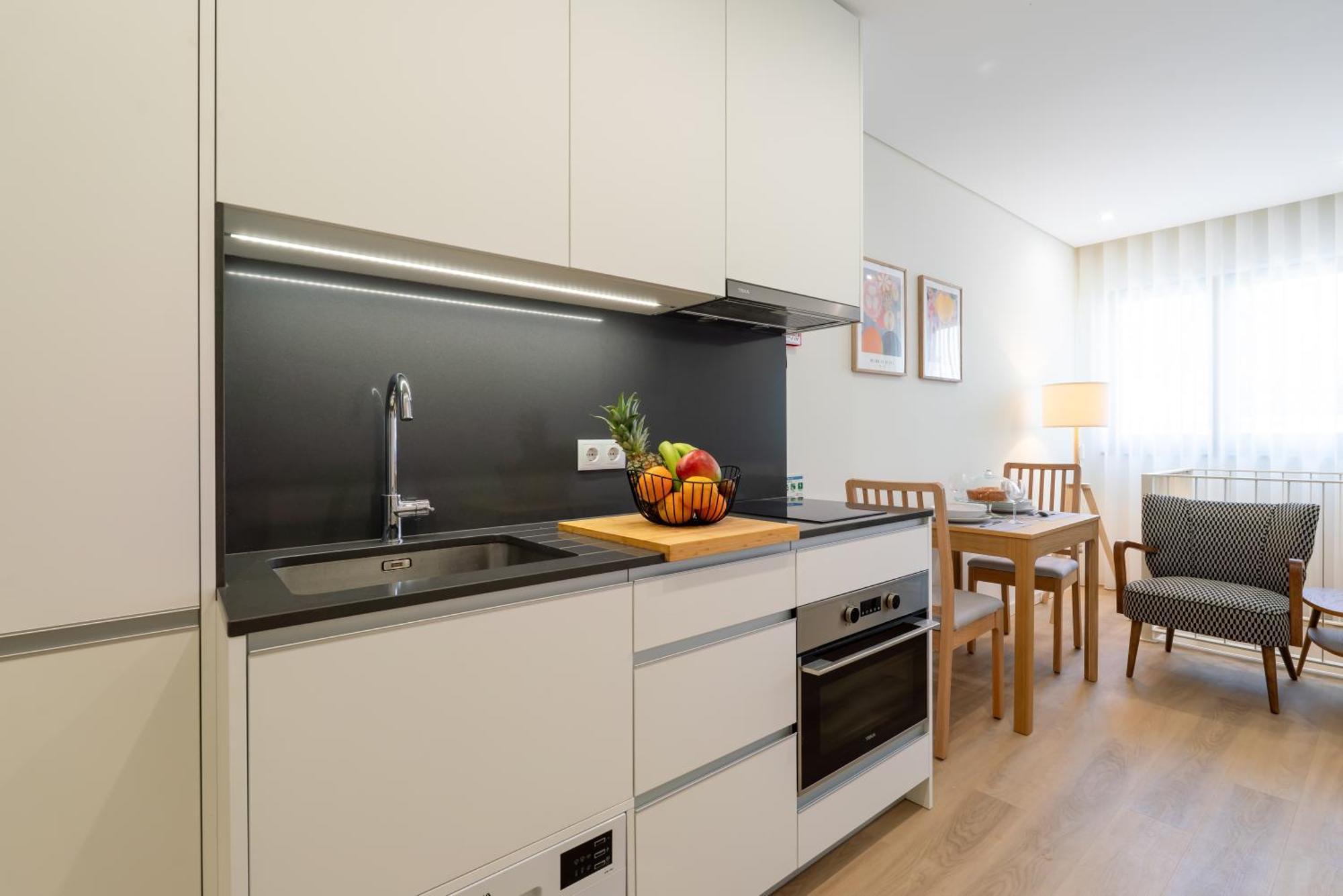 Apartment Hostwise - Premium & Modern Building *