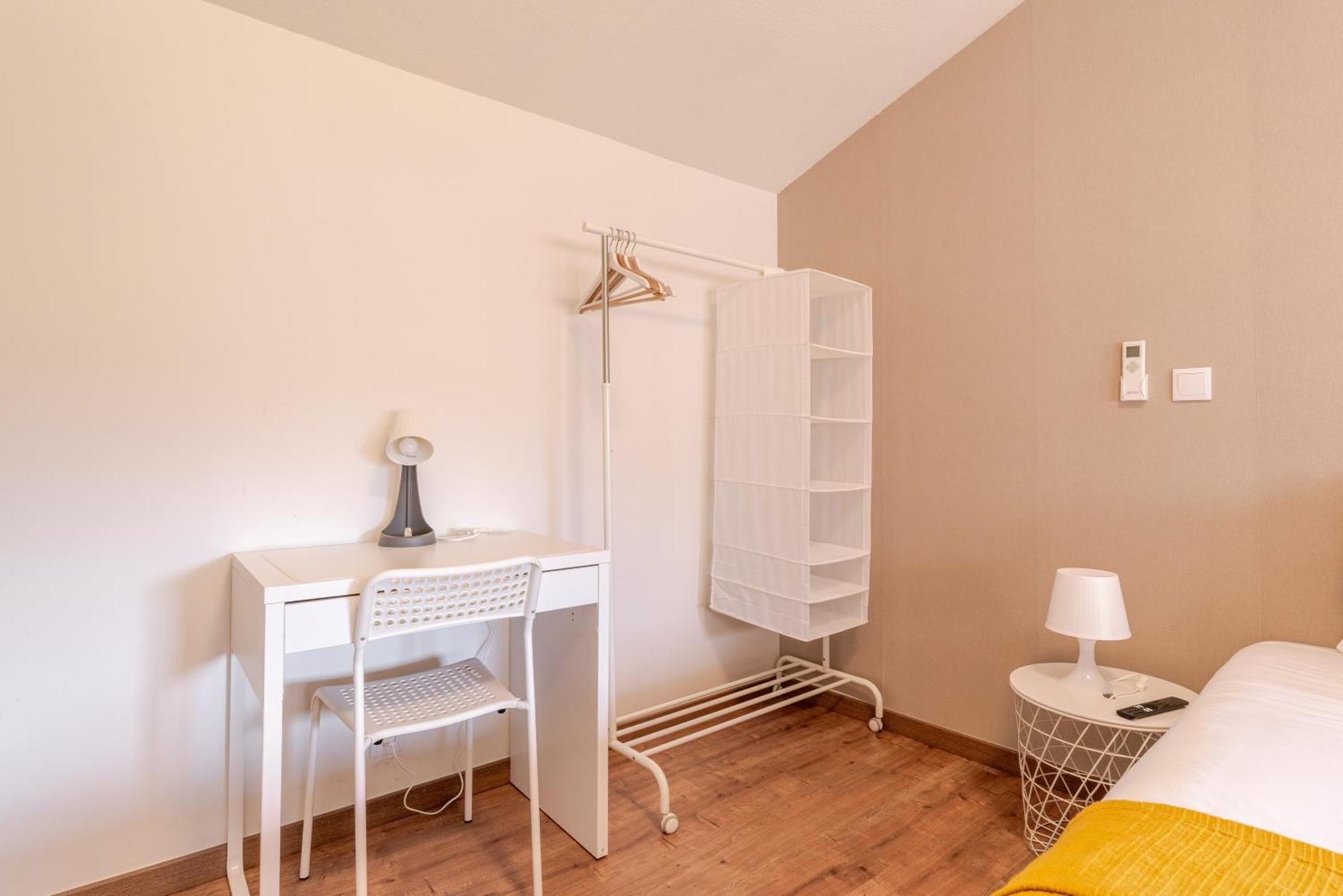 Gasthuis Petit By Pcale *