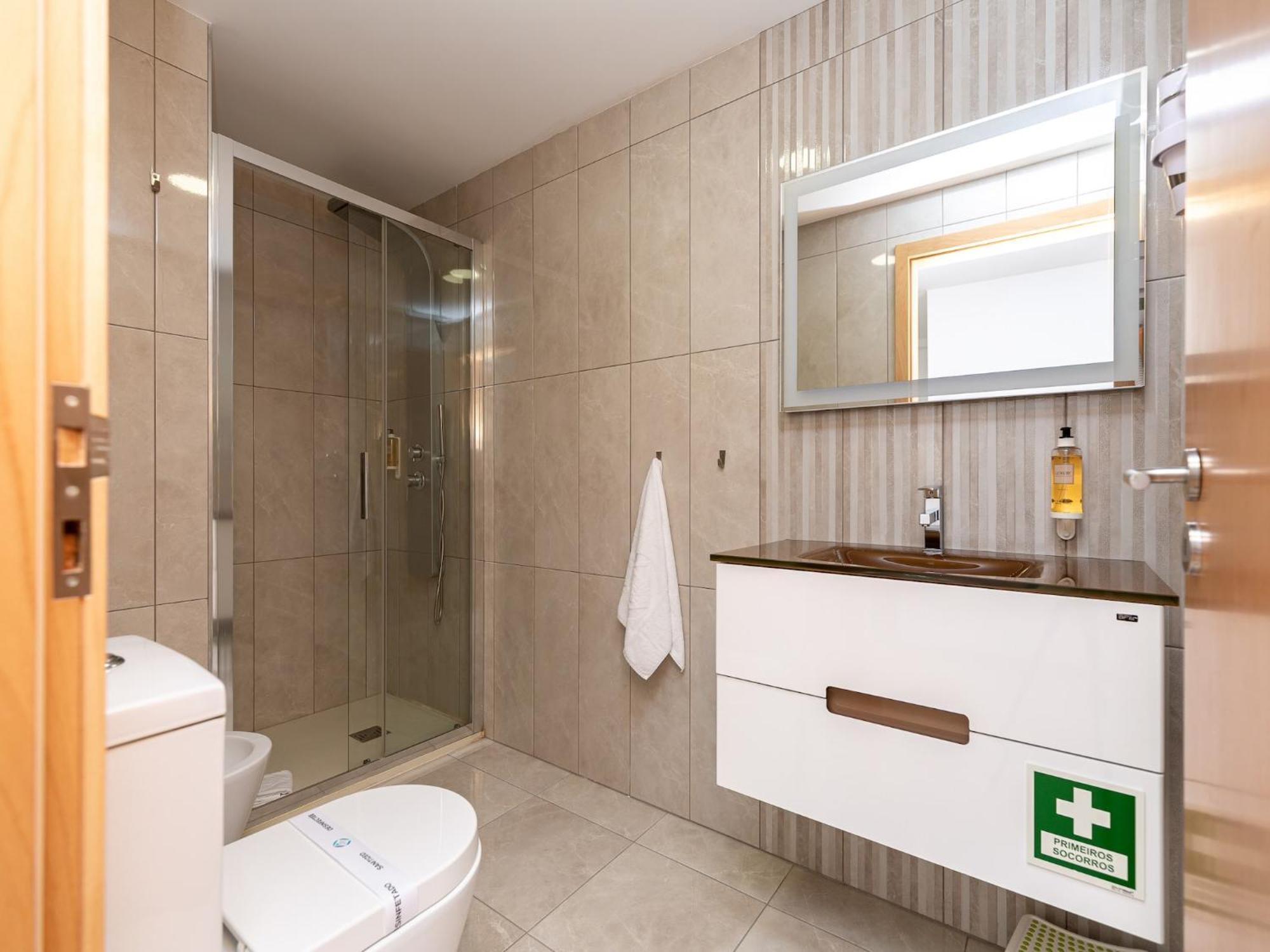Modern For Two Guests Apartment Porto