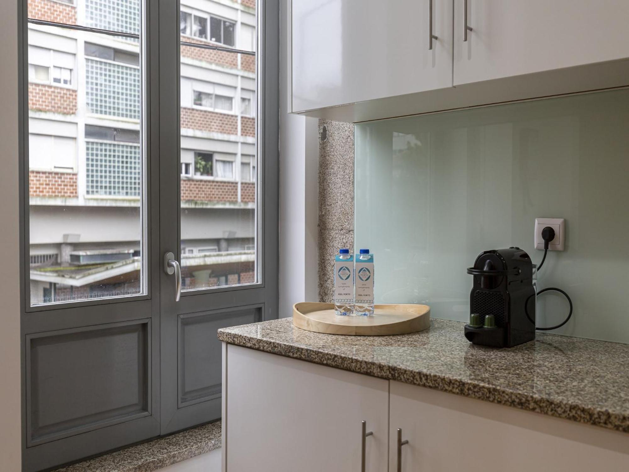 Near Combatentes Metro Station Apartment *