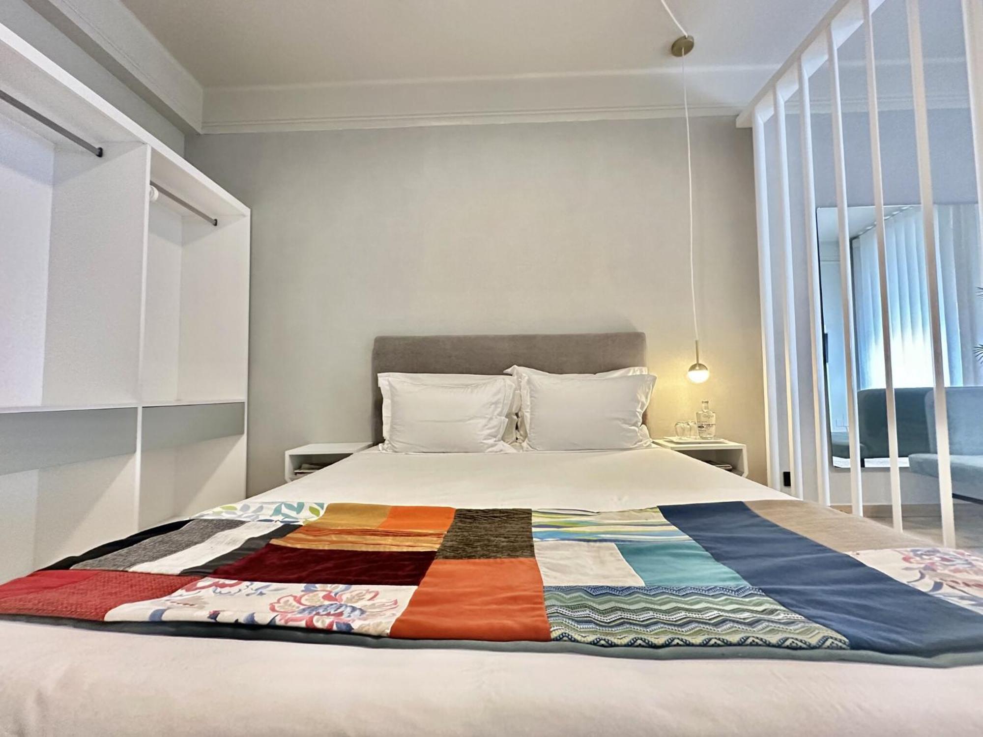 Centrally Located In Apartment