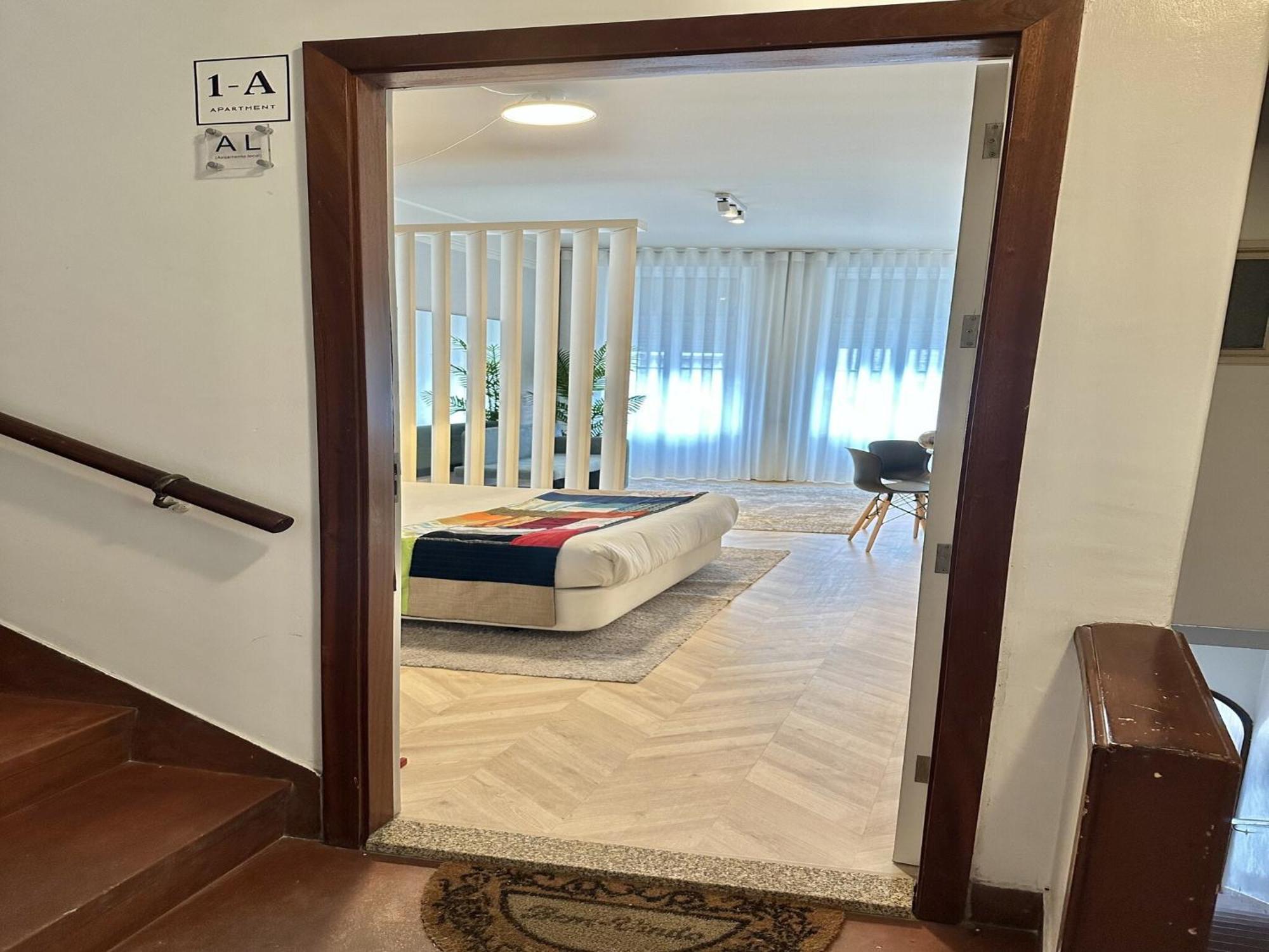 Centrally Located In Apartment