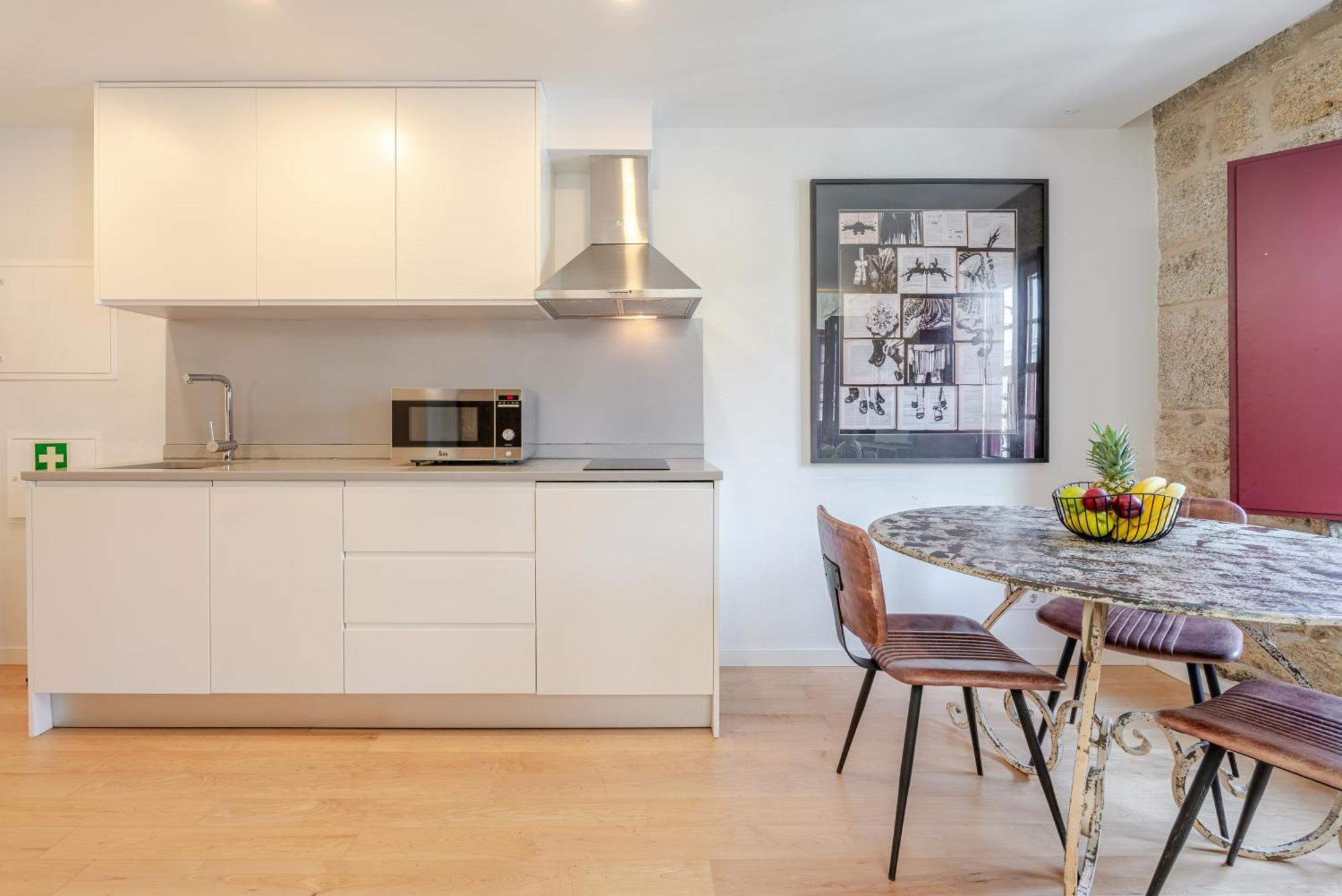 Apartment Decor - Clerigos By Host Wise *