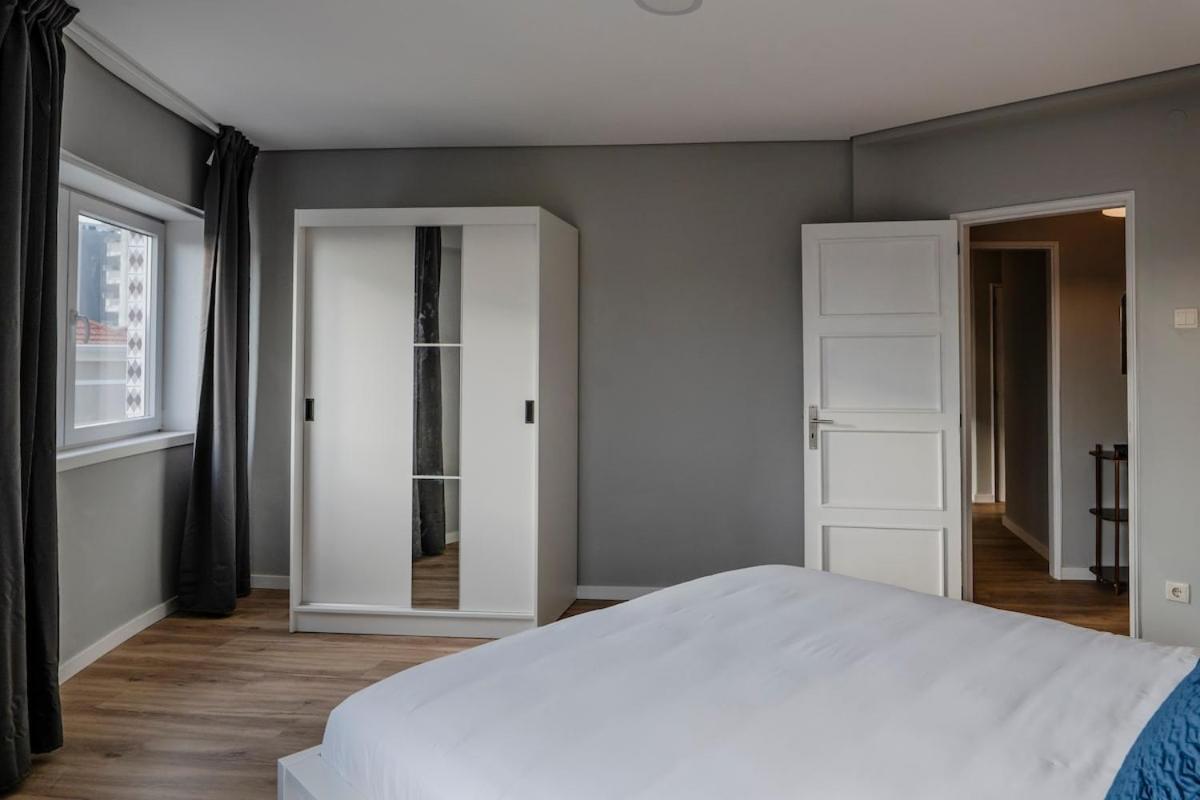 Apartment 3br Flat By Casa Da Música, Central, Sleeps 6, 2d Porto