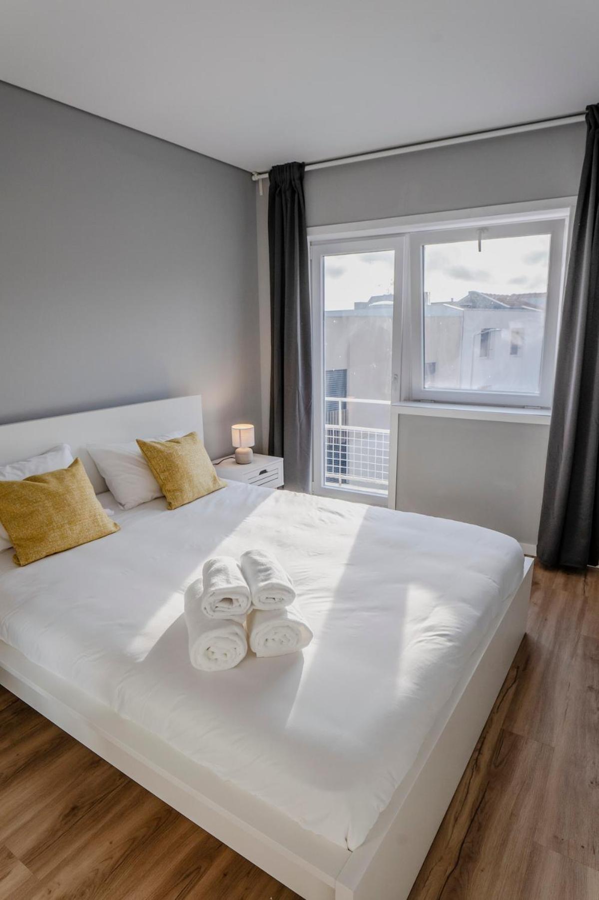 3br Flat By Casa Da Música, Central, Sleeps 6, 2d