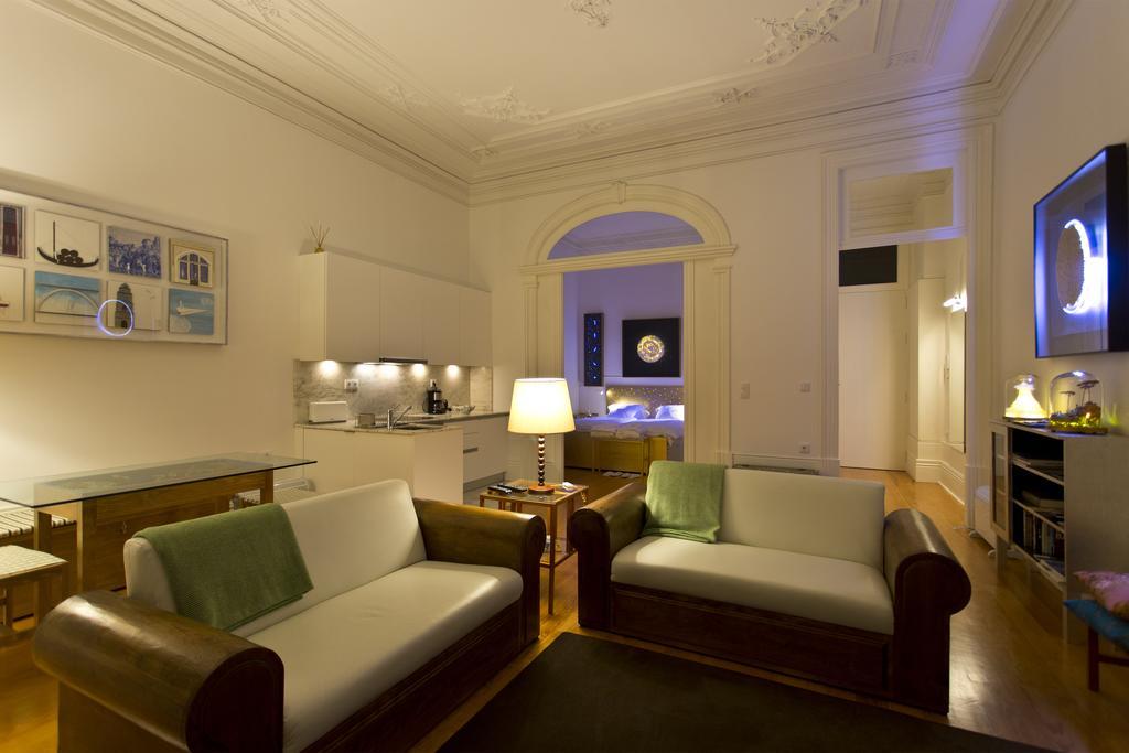 19th Century Luxury Apartment *