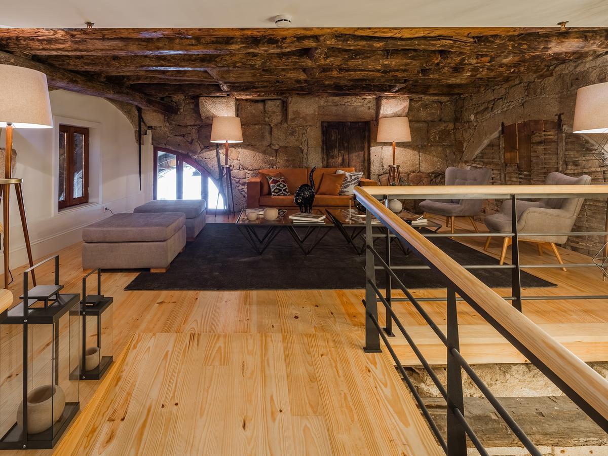 River Aparthotel 4*