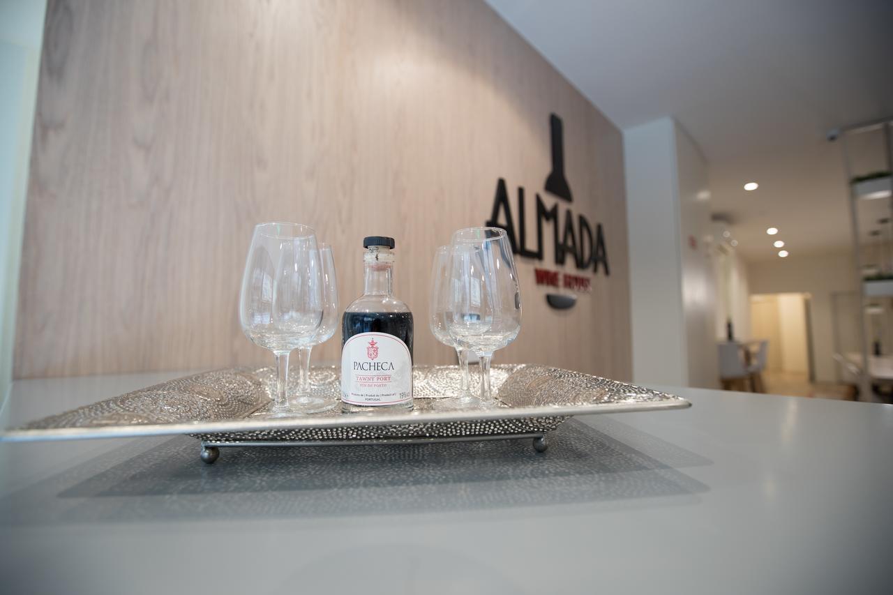 Almada Wine House - Tourism *