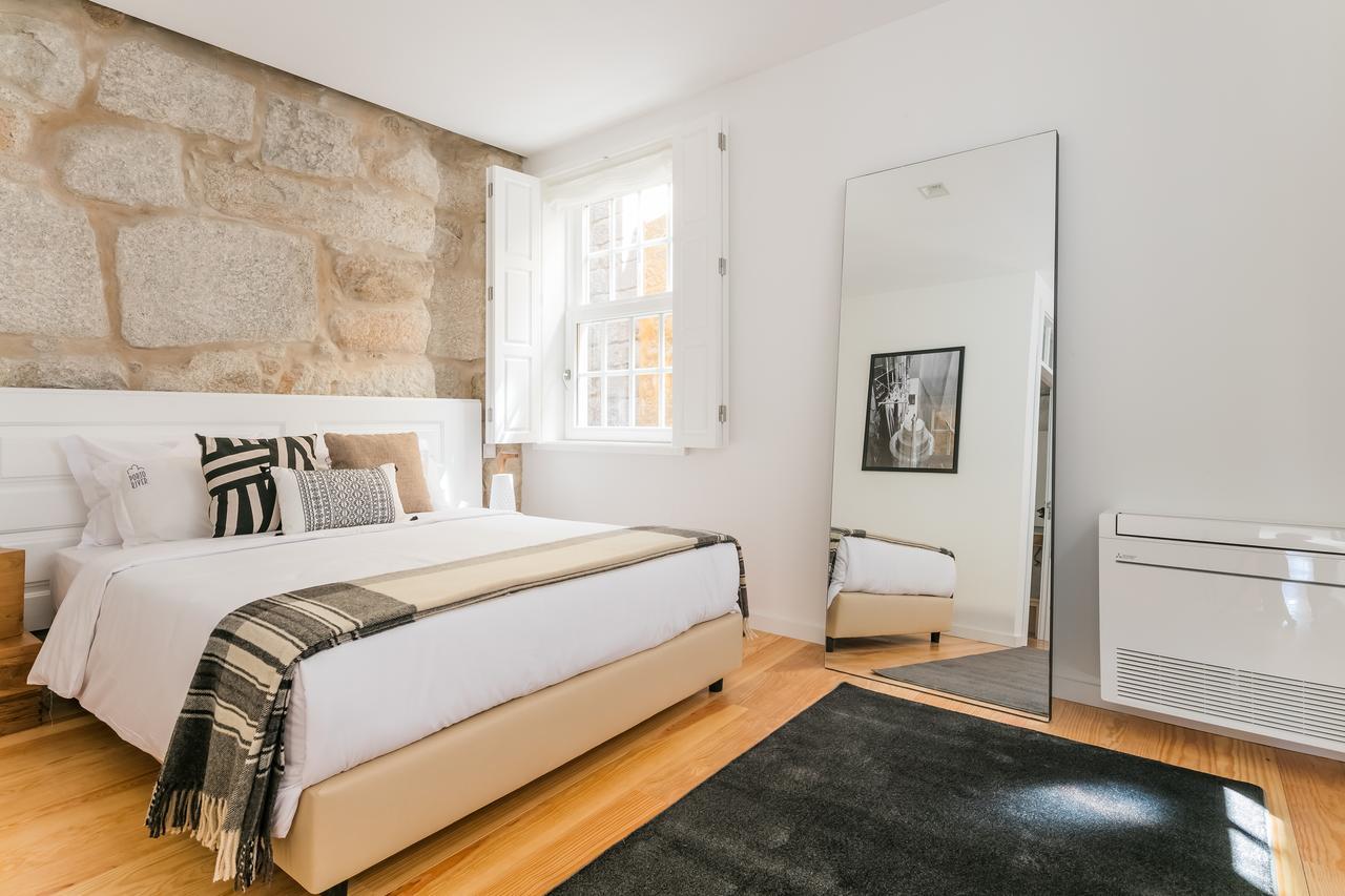 River Aparthotel 4*