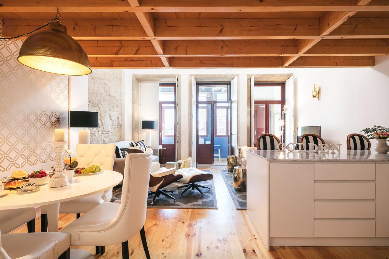 Golden Apartment *