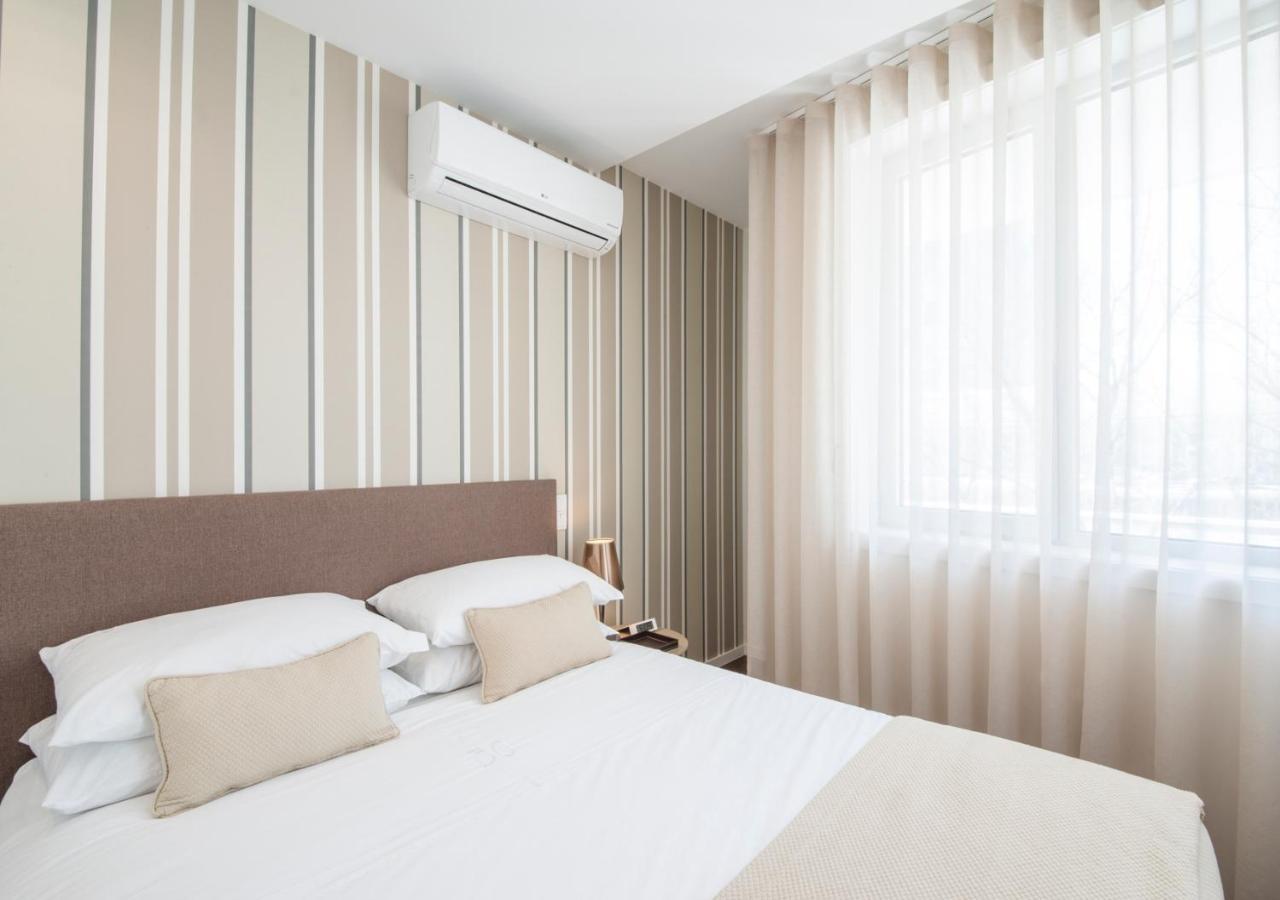 Bo - Julio Dinis * Apartments & Parking Apartment *