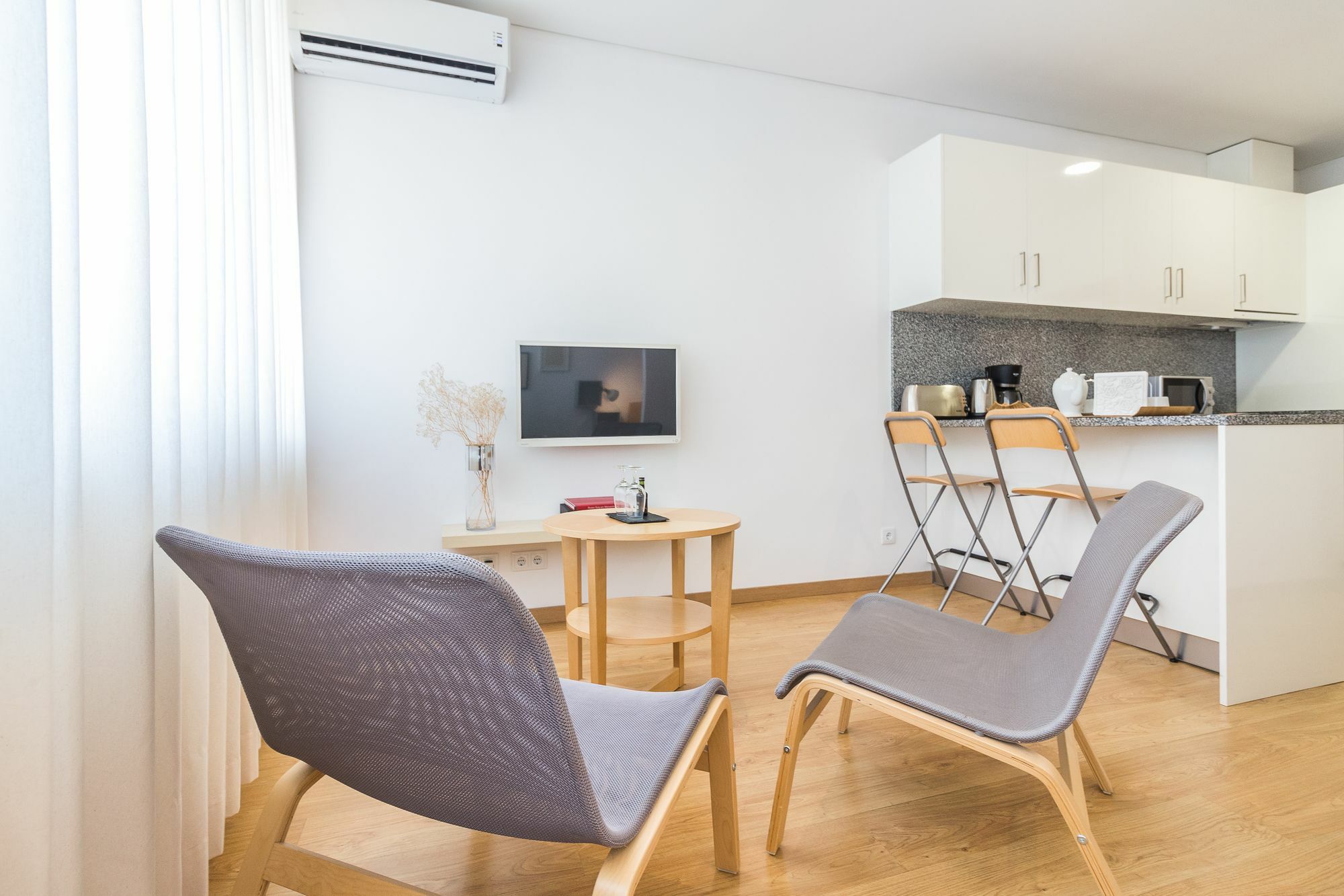 Stories Apartment *
