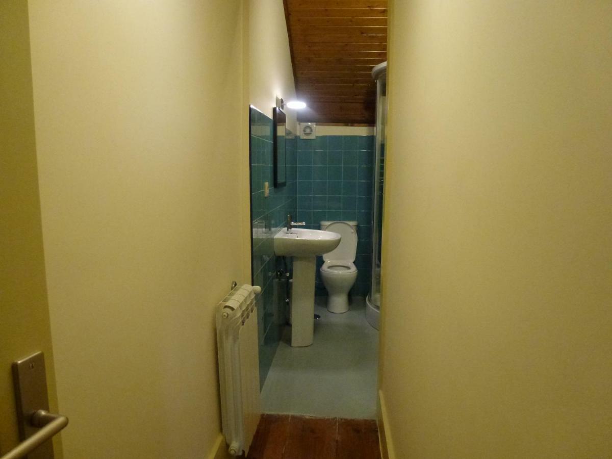 Canvas Atelier Hostel Porto