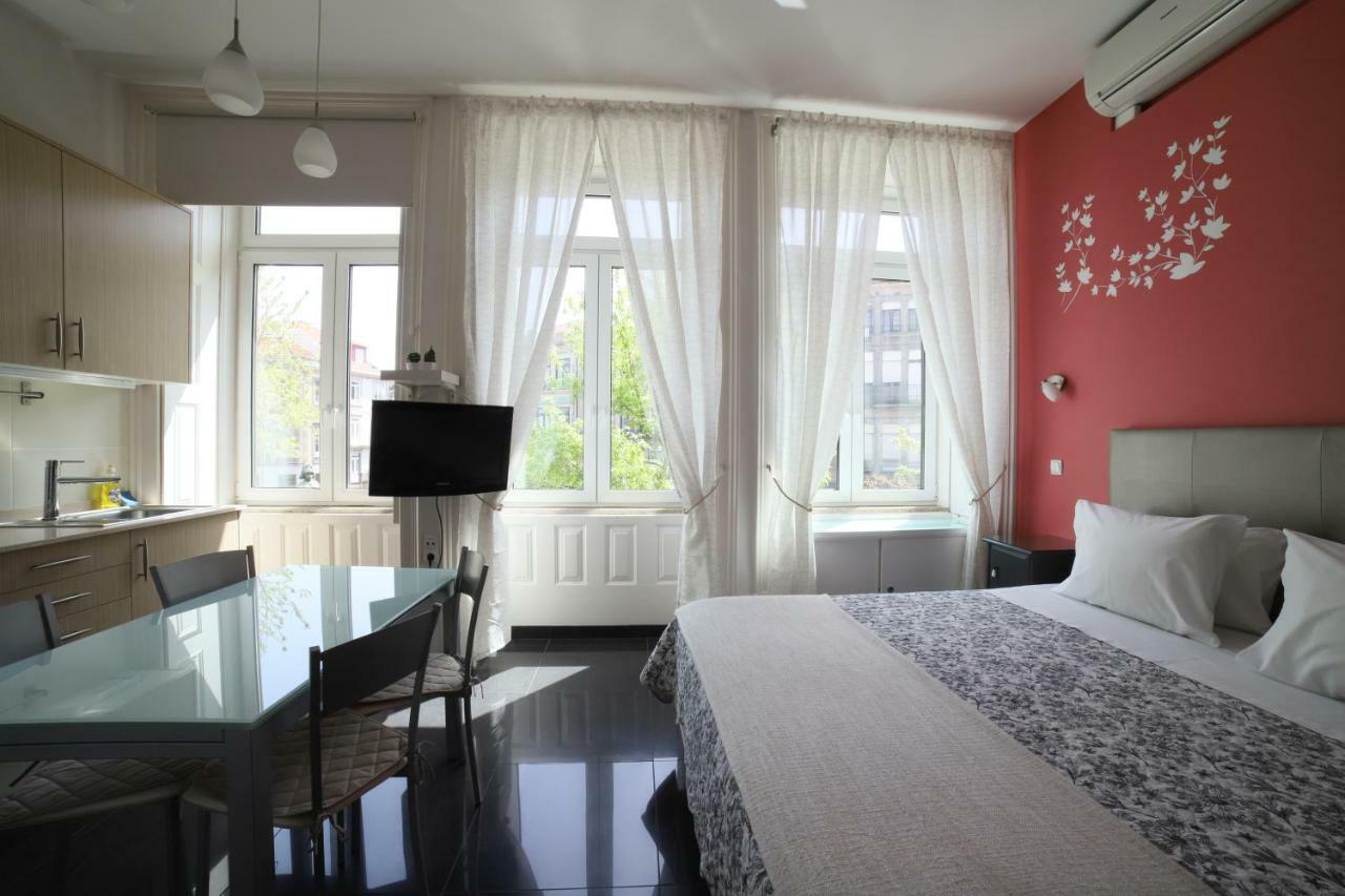Pinho Apartments, And Guest house