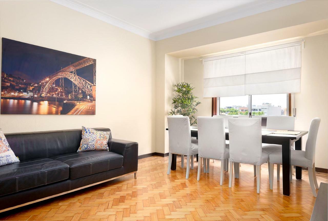 Big Families & Groups Bonjardim Views 5 Bedrooms 3 Bathrooms * Porto