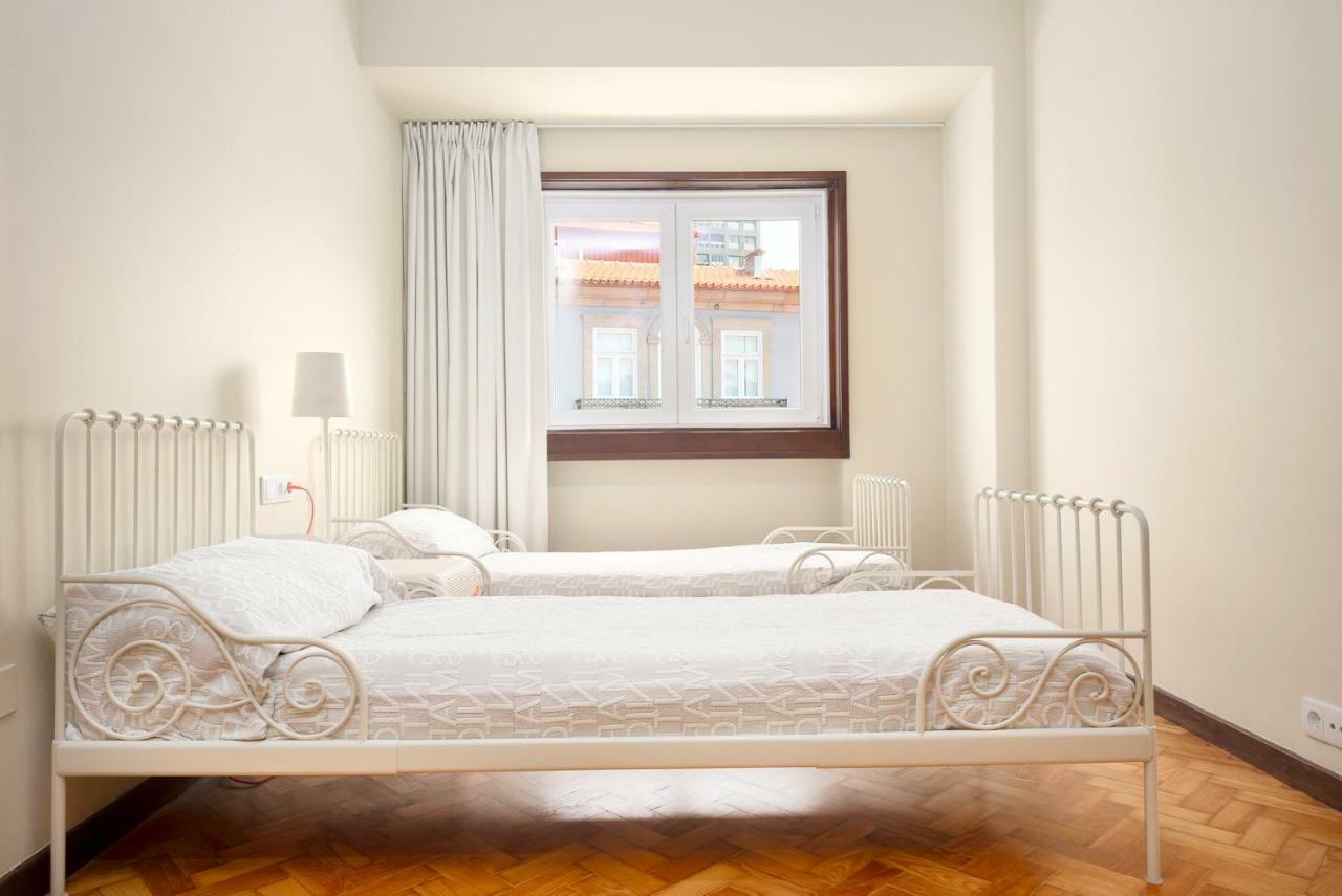 Big Families & Groups Bonjardim Views 5 Bedrooms 3 Bathrooms *