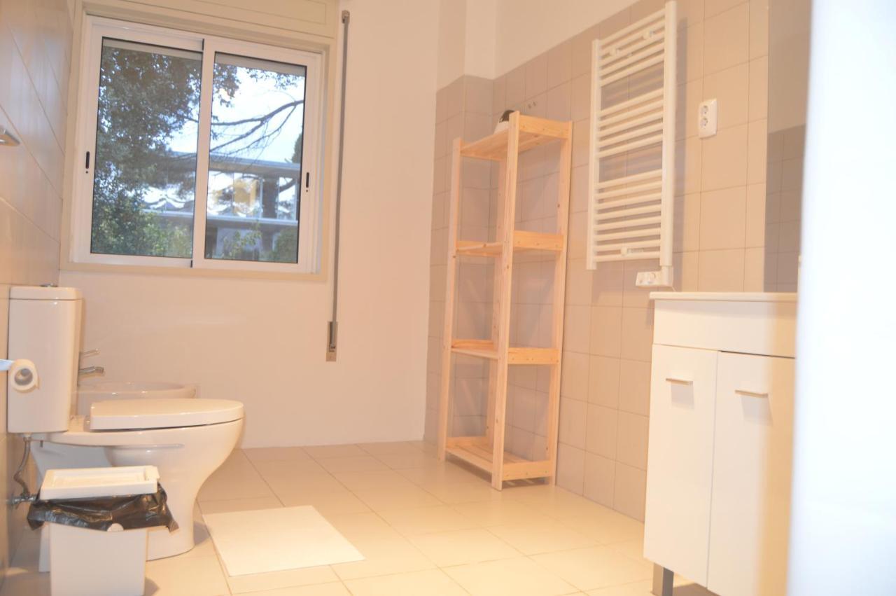Surf House Hostel *