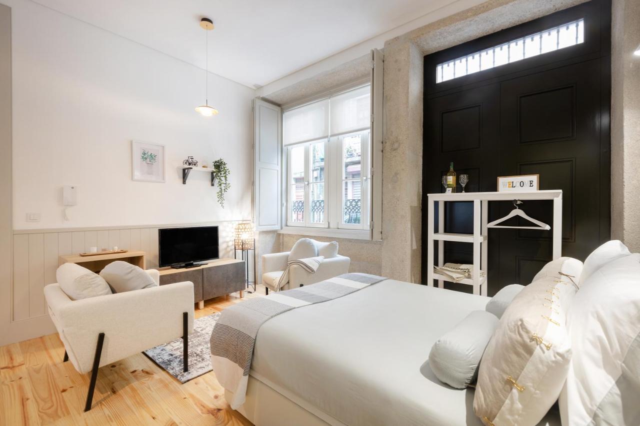 Apartment Sol Modern @ Batalha Metro Porto