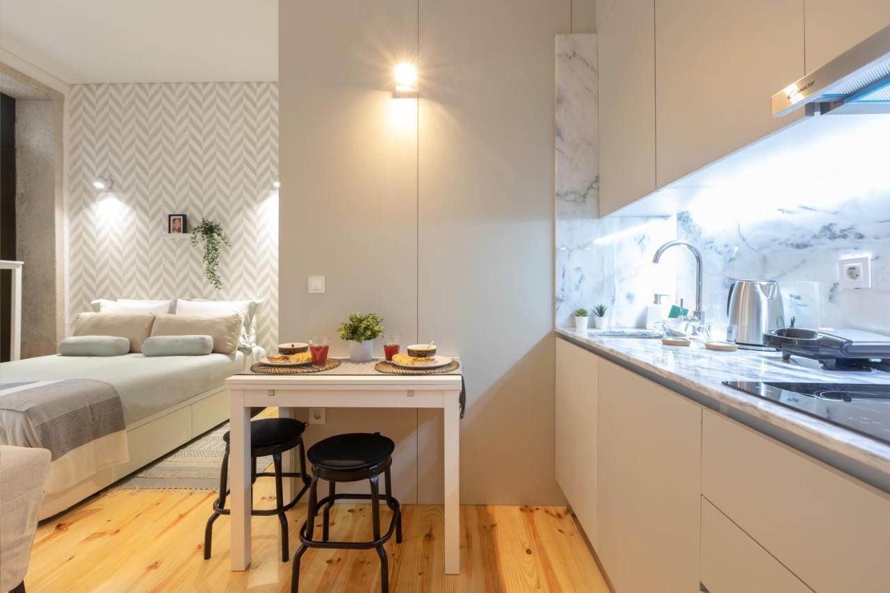 Apartment Sol Modern @ Batalha Metro