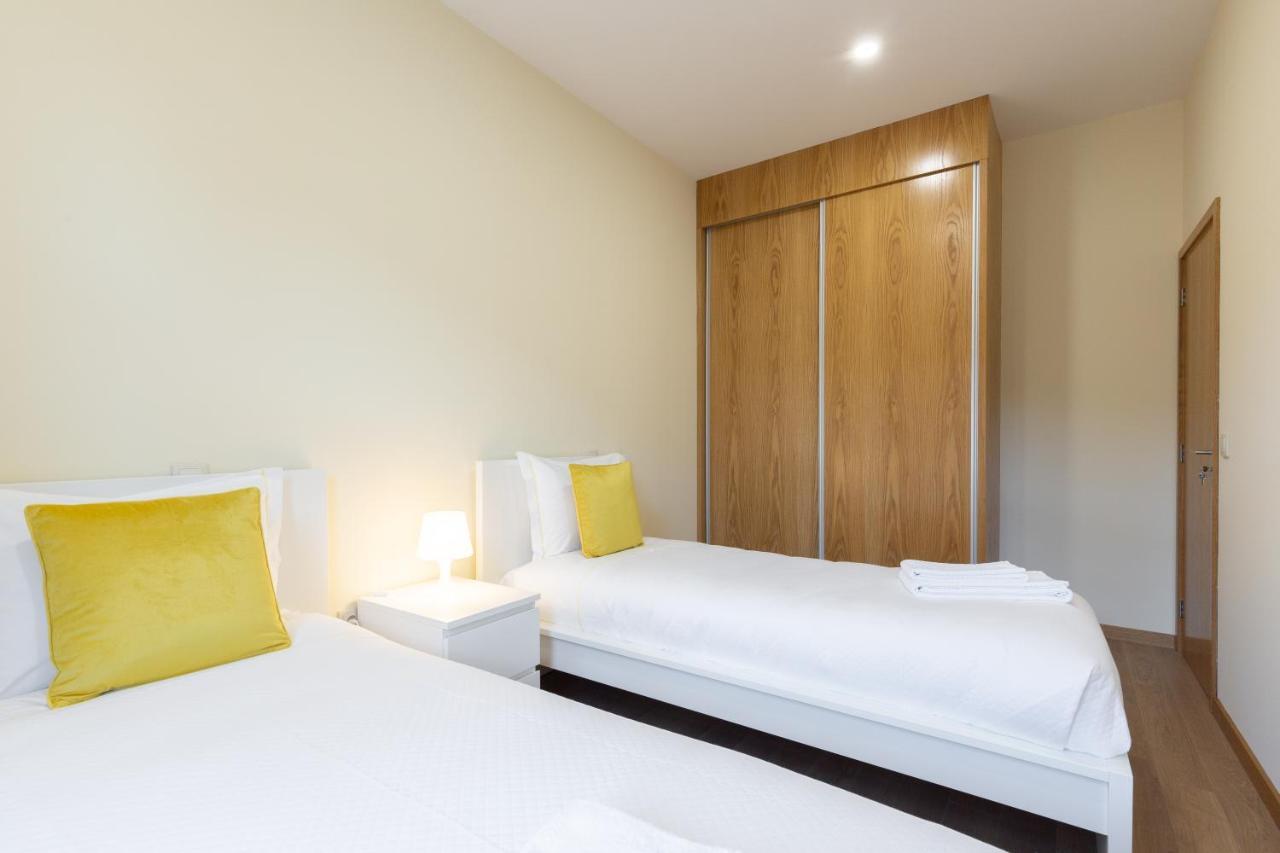 Yellow Tiles By Pcale Apartment Porto
