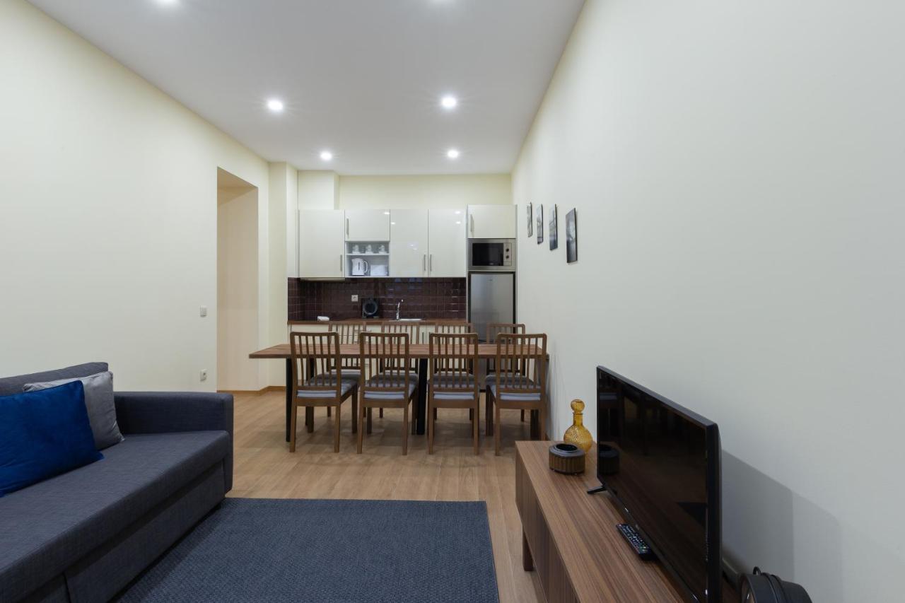 Apartment Yellow Tiles By Pcale Porto
