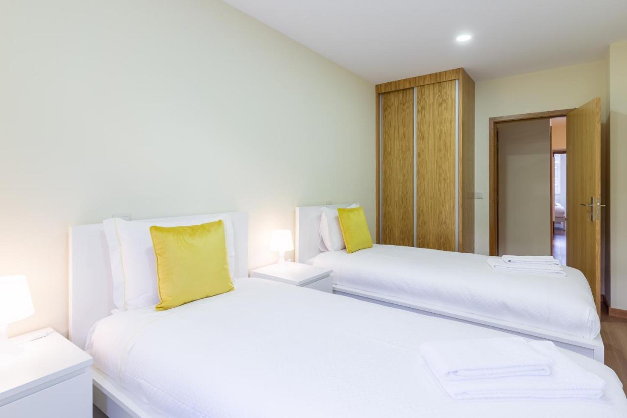 Yellow Tiles By Pcale Apartment Porto