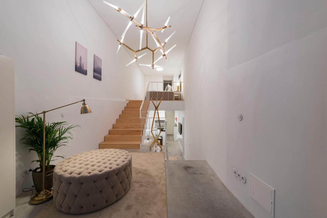 Lovelystay - Hidden & Quiet Duplex Next To Sao Bento Station * Porto