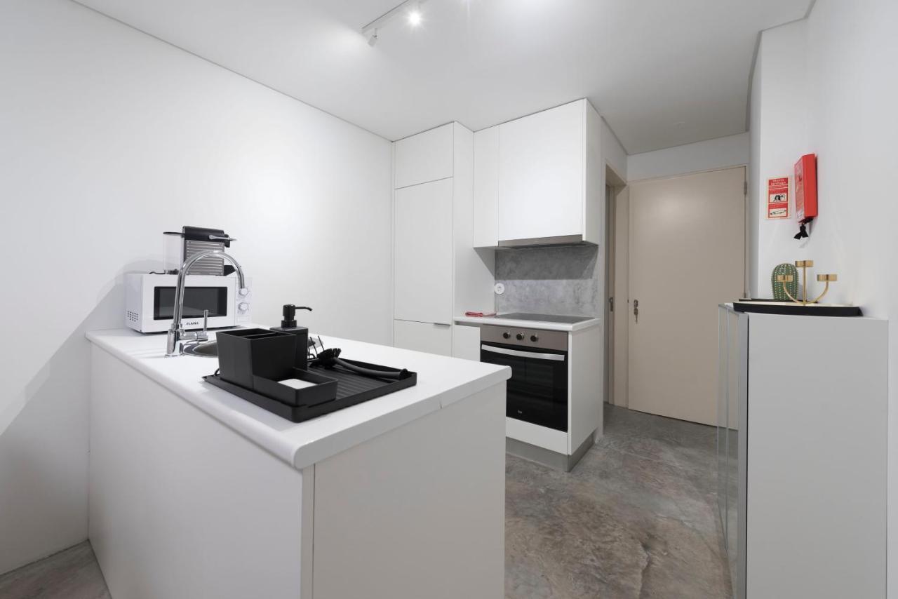 Lovelystay - Hidden & Quiet Duplex Next To Sao Bento Station Apartment *